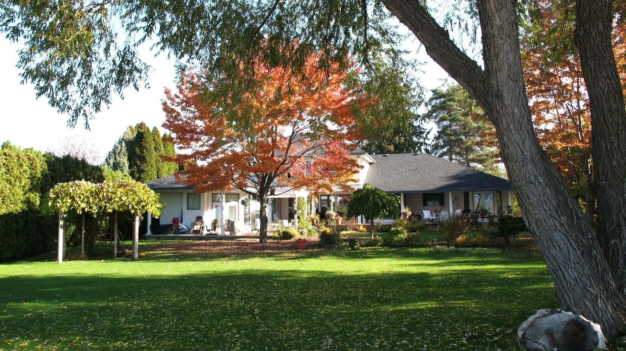 Lakeshore B&B Kelowna Esterno foto