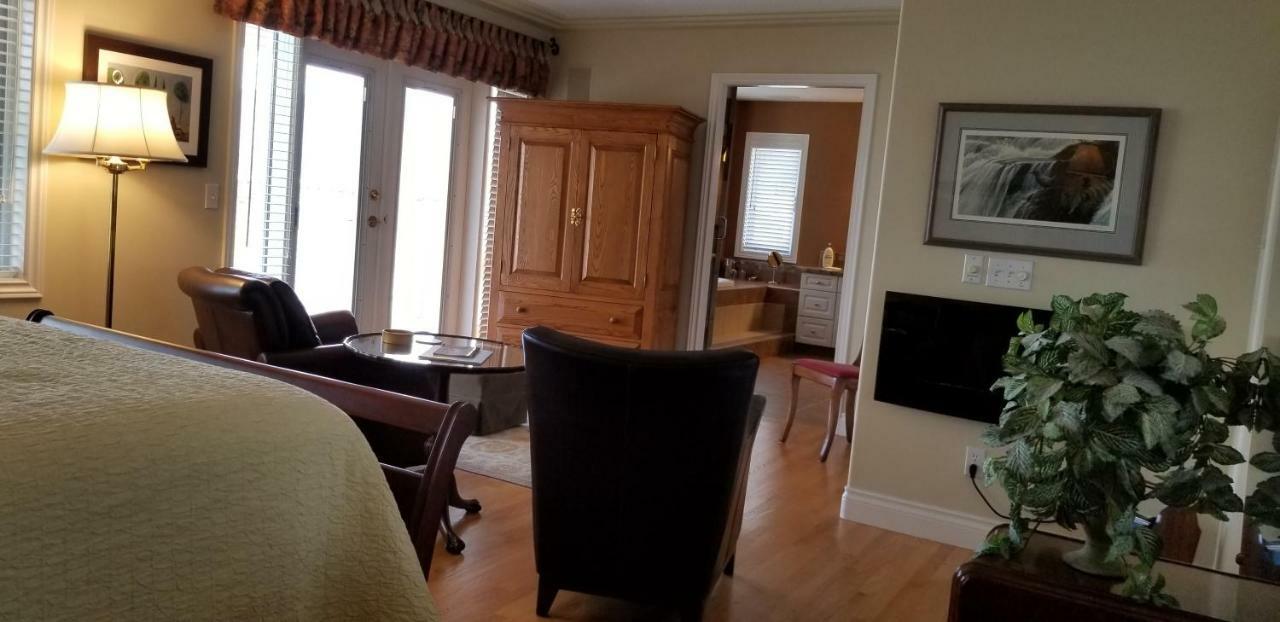 Lakeshore B&B Kelowna Esterno foto
